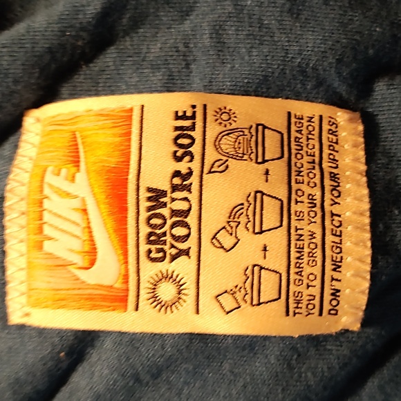 Nike T-shirt size Medium - Picture 4 of 4